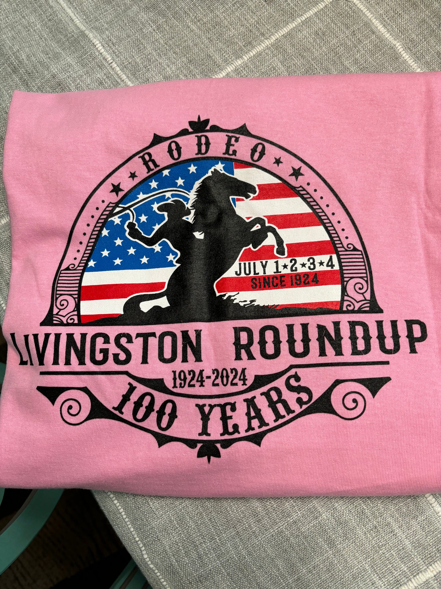 Short sleeved unisex t-shirt