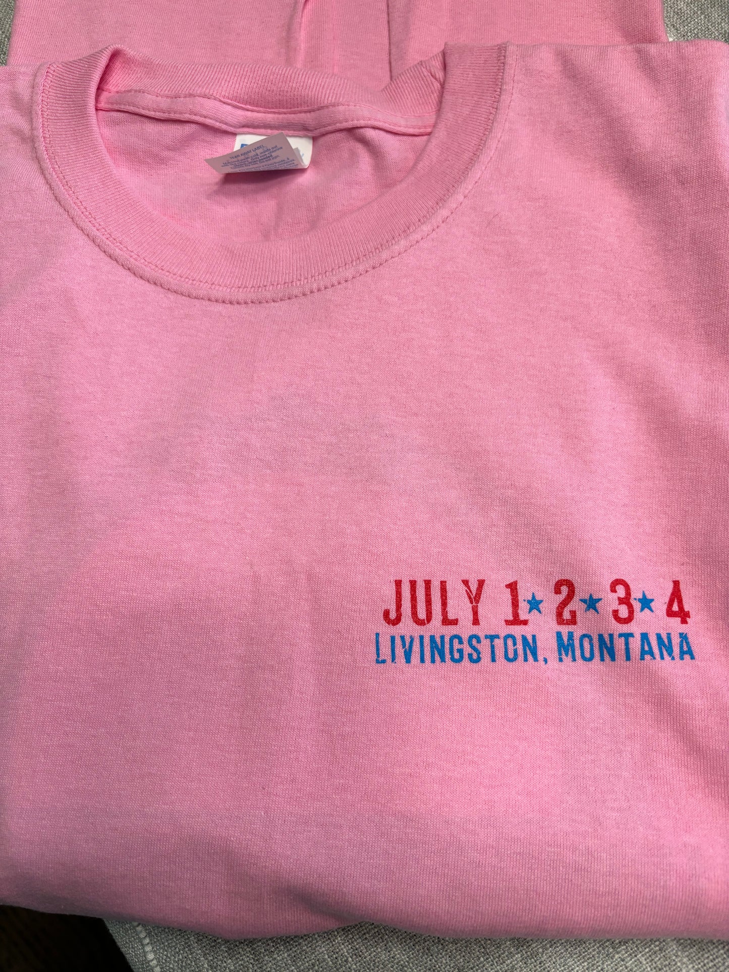 Short sleeved unisex t-shirt